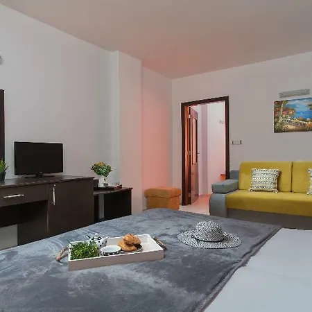 Tia Maria - Premium Hotel