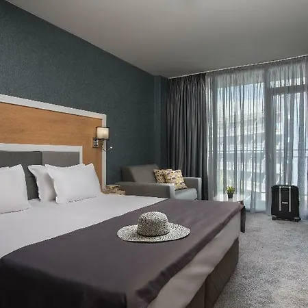 Tia Maria - Premium Hotel