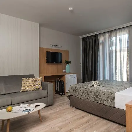 Hotel Tia Maria - Premium